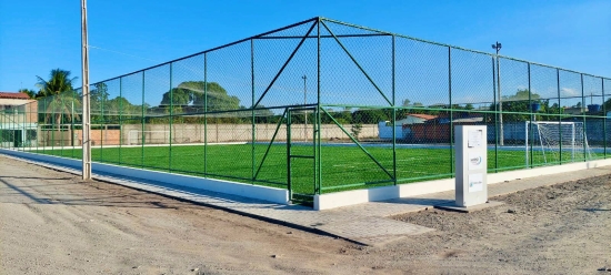 Areninha de Futebol Society com grama sintética é inaugurada em Amélia Rodrigues